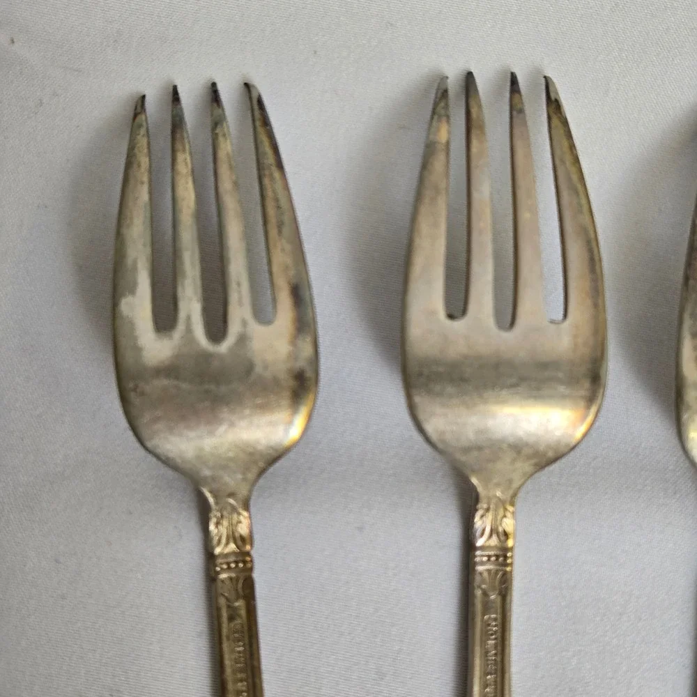 Holmes & Edwards Silverplate Forks,‎ Danish Princess Pattern, 7